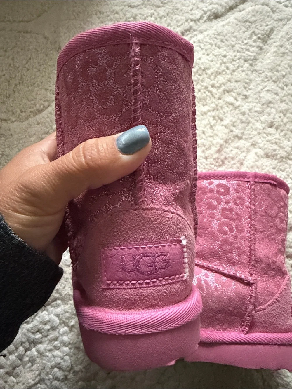 Ugg size 6 Girls Pink Plush Winter Boots